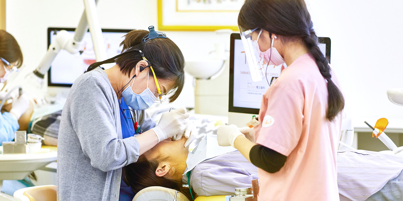 東戸塚たいらく矯正歯科は安心の「認定医」＋「専門医」。